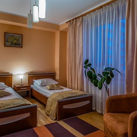 Hotel Maria Rădăuţi Zewnętrze zdjęcie