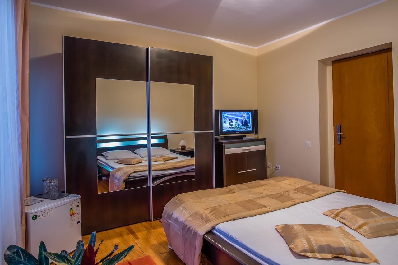 Hotel Maria Rădăuţi Zewnętrze zdjęcie