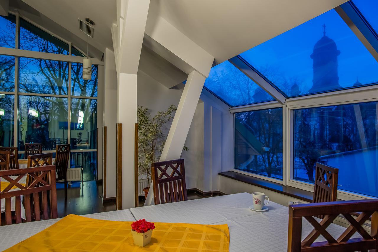 Hotel Maria Rădăuţi Zewnętrze zdjęcie