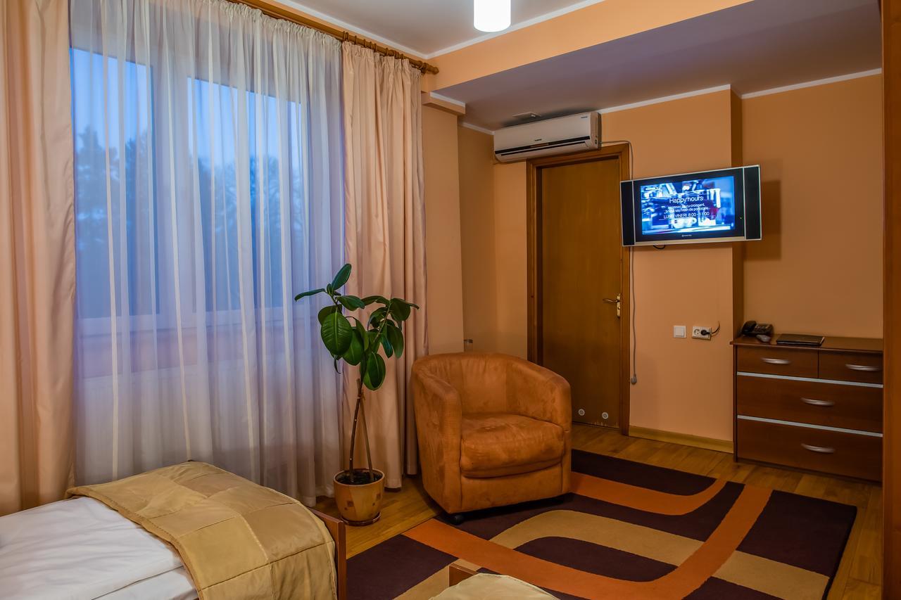 Hotel Maria Rădăuţi Zewnętrze zdjęcie